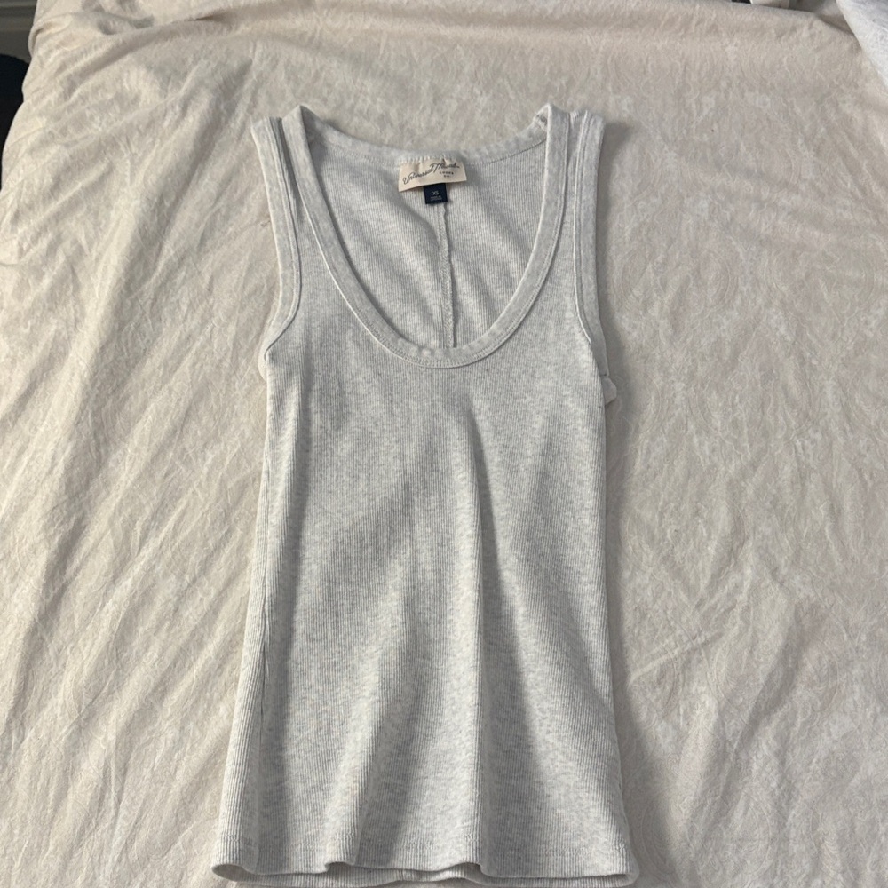 Universal Thread Light Gray Tank Top